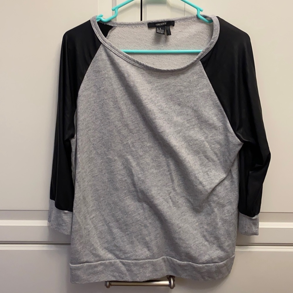 Sweatshirt with faux leather sleeves